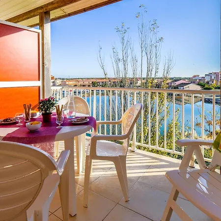 Lakeside Haven In Appartement
